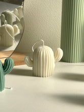 Load image into Gallery viewer, Cactus candle