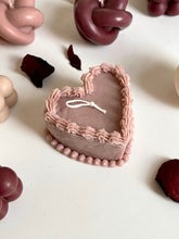 Load image into Gallery viewer, Heart cake candle