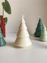 Afbeelding in Gallery-weergave laden, Tree candle large