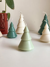 Afbeelding in Gallery-weergave laden, Tree candle small