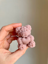 Load image into Gallery viewer, Rose bear candle