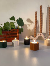 Load image into Gallery viewer, 2-in-1 theelichthouder-eierdopje - 9 kleuren