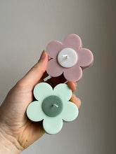 Charger l'image dans la galerie, Daisy flower candle