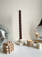 Charger l'image dans la galerie, Twirl candle
