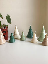 Afbeelding in Gallery-weergave laden, Tree candle large