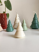 Afbeelding in Gallery-weergave laden, Tree candle small