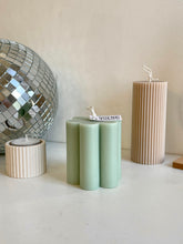 Load image into Gallery viewer, Flower candle