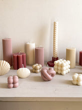 Load image into Gallery viewer, Knot candle