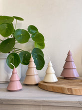 Afbeelding in Gallery-weergave laden, Tree candle small