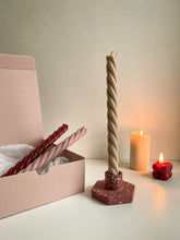 Load image into Gallery viewer, Kandelaar - bordeaux met witte terrazzo