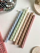 Load image into Gallery viewer, Twirl candle - beige