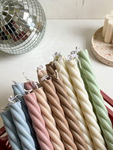 Load image into Gallery viewer, Twirl candle - beige