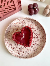 Load image into Gallery viewer, Heart cake candle
