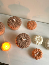 Afbeelding in Gallery-weergave laden, Acorn candle | Eikelkaars
