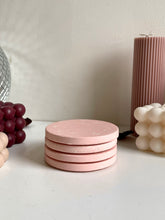 Load image into Gallery viewer, Set 4 onderleggertjes - licht roze met witte terrazzo

