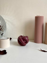 Afbeelding in Gallery-weergave laden, Knot candle
