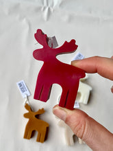 Afbeelding in Gallery-weergave laden, Reindeer candle
