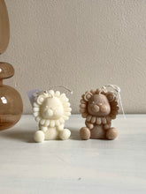 Afbeelding in Gallery-weergave laden, Little lion candle
